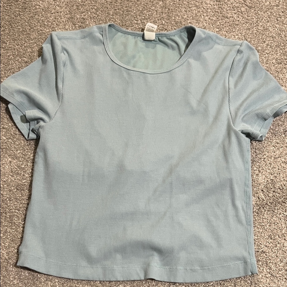 Yogalicious Light Blue Short Sleeve Tee bin 1
